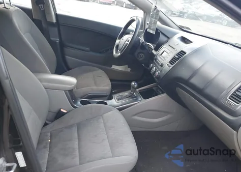 2015 Kia Forte Lx z USA, uszkodzony, nr VIN KNAFK4A68F5418622